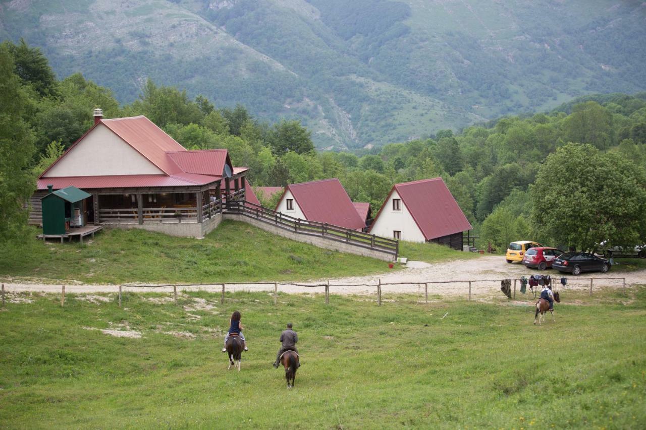 Etno Village Vojnik Savnik Exterior photo